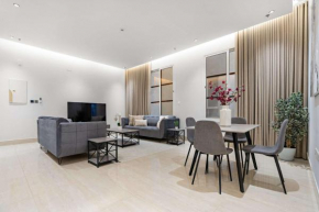 Silkhaus Chic and Luxury 3BR in Majidia at Al Malqa